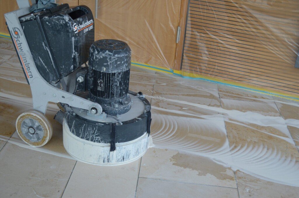 Natursteinbearbeitung - Schleifen und Polieren von Marmor und Granit